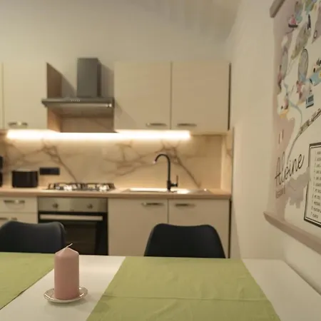 Cuckoo's Alpine Nest Апартаменты *