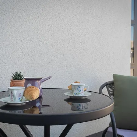 Cuckoo's Alpine Nest Apartman