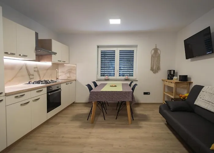 Cuckoo's Alpine Nest アパート *