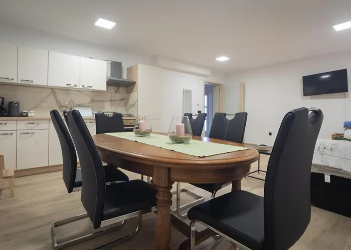 Cuckoo's Alpine Nest レスツェ